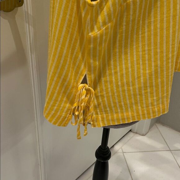 Marc New York Yellow Striped Sleeveless Top - Picture 5 of 9